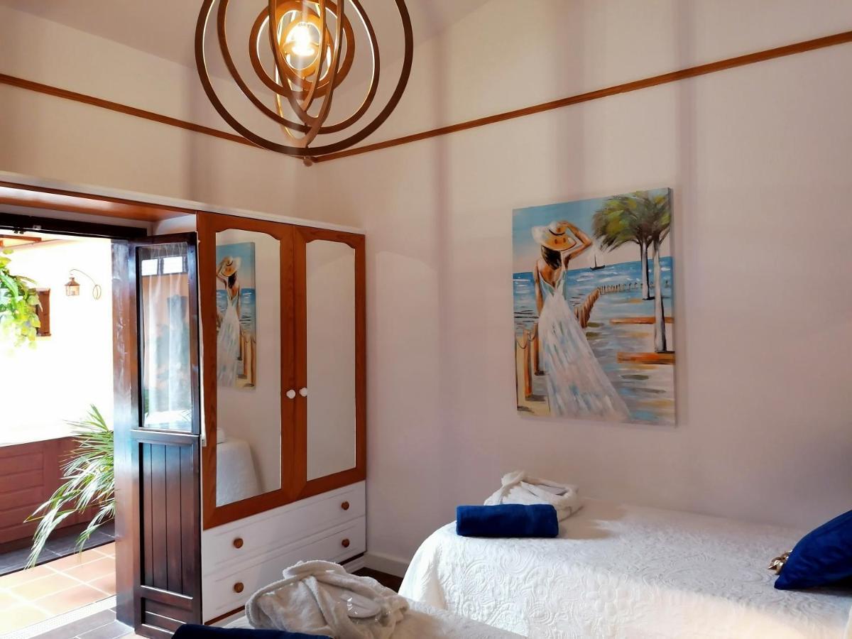 Villa Spa Las Tinajas Triquivijate Bagian luar foto