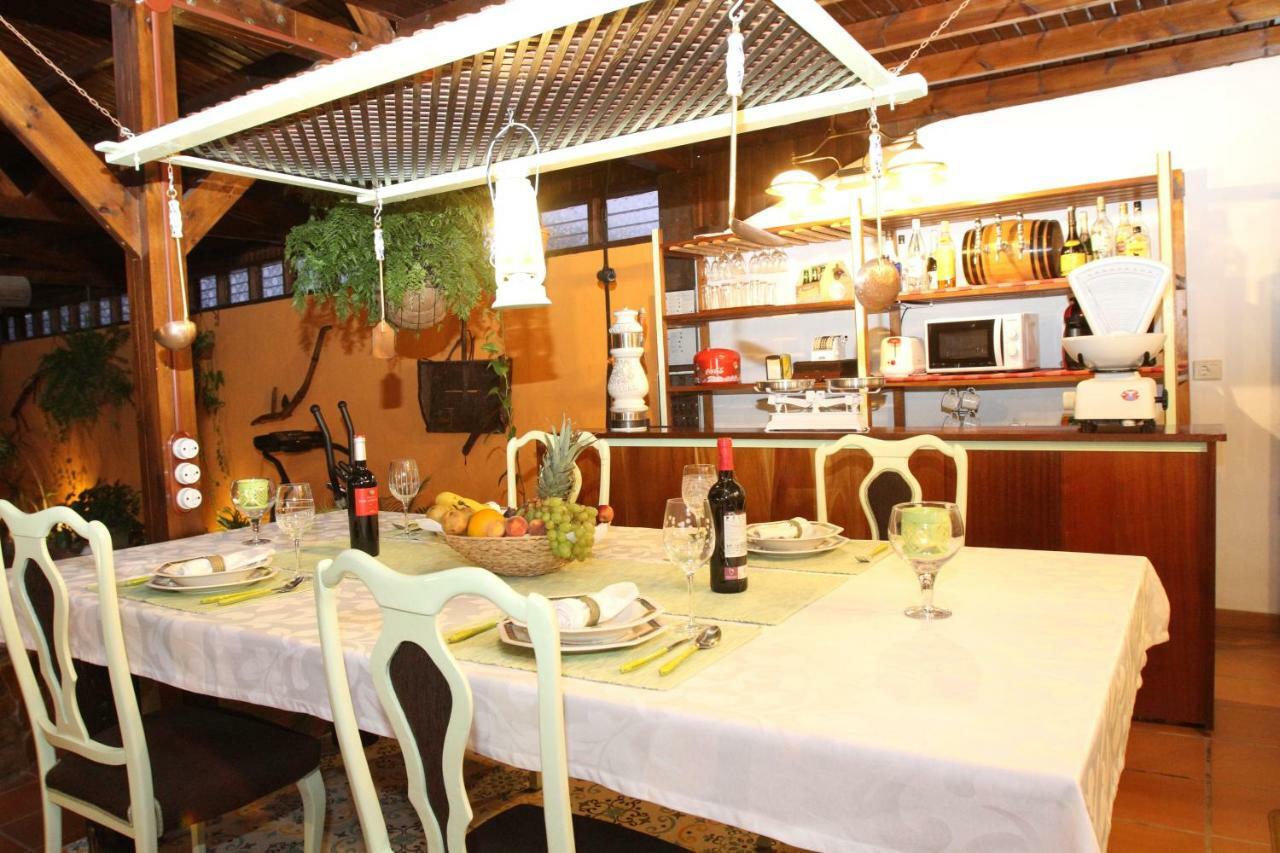 Villa Spa Las Tinajas Triquivijate Bagian luar foto