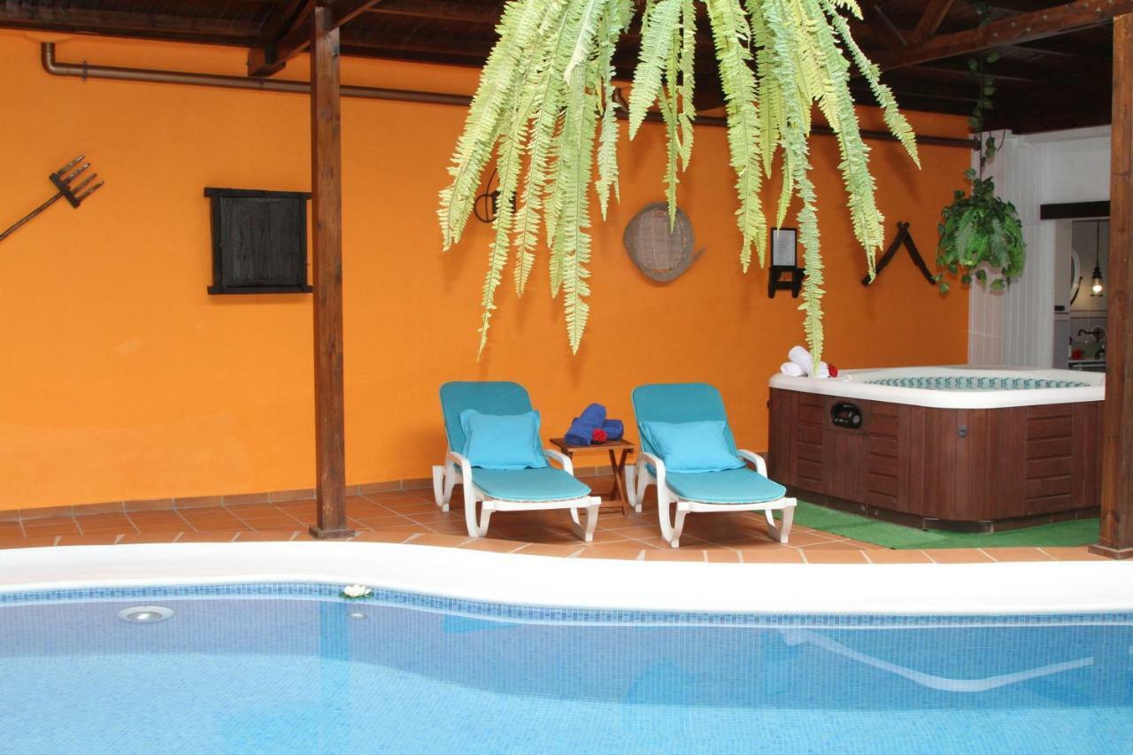 Villa Spa Las Tinajas Triquivijate Bagian luar foto