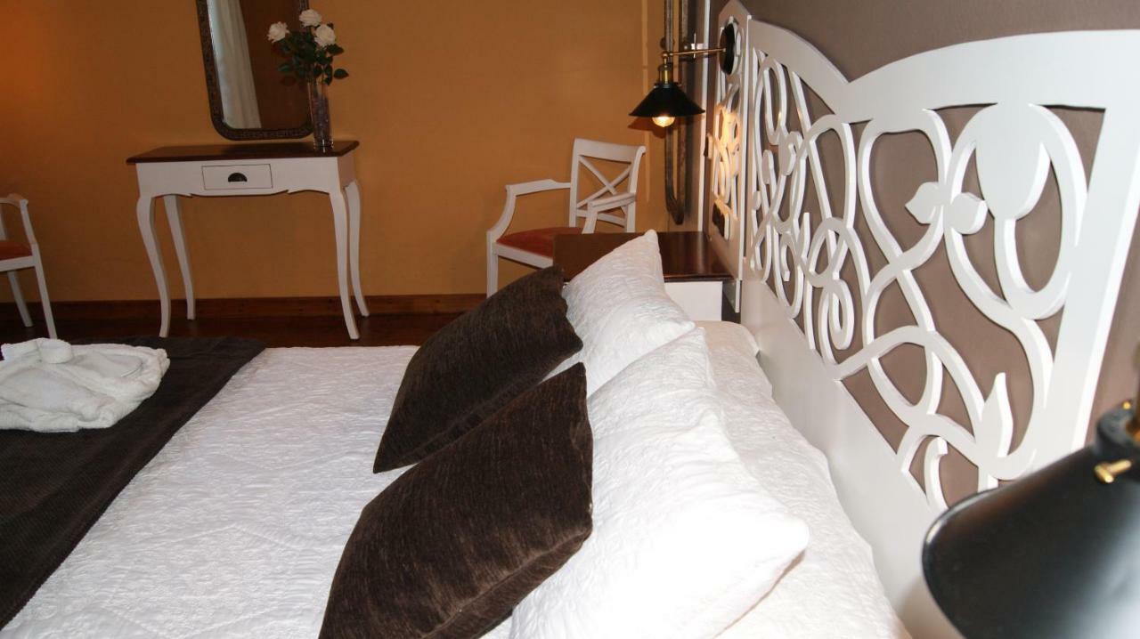 Villa Spa Las Tinajas Triquivijate Bagian luar foto