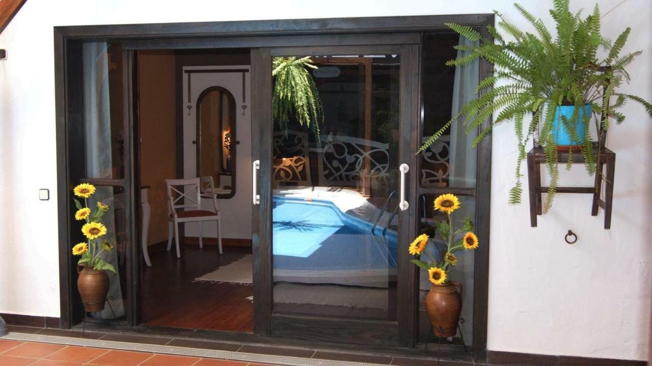 Villa Spa Las Tinajas Triquivijate Bagian luar foto
